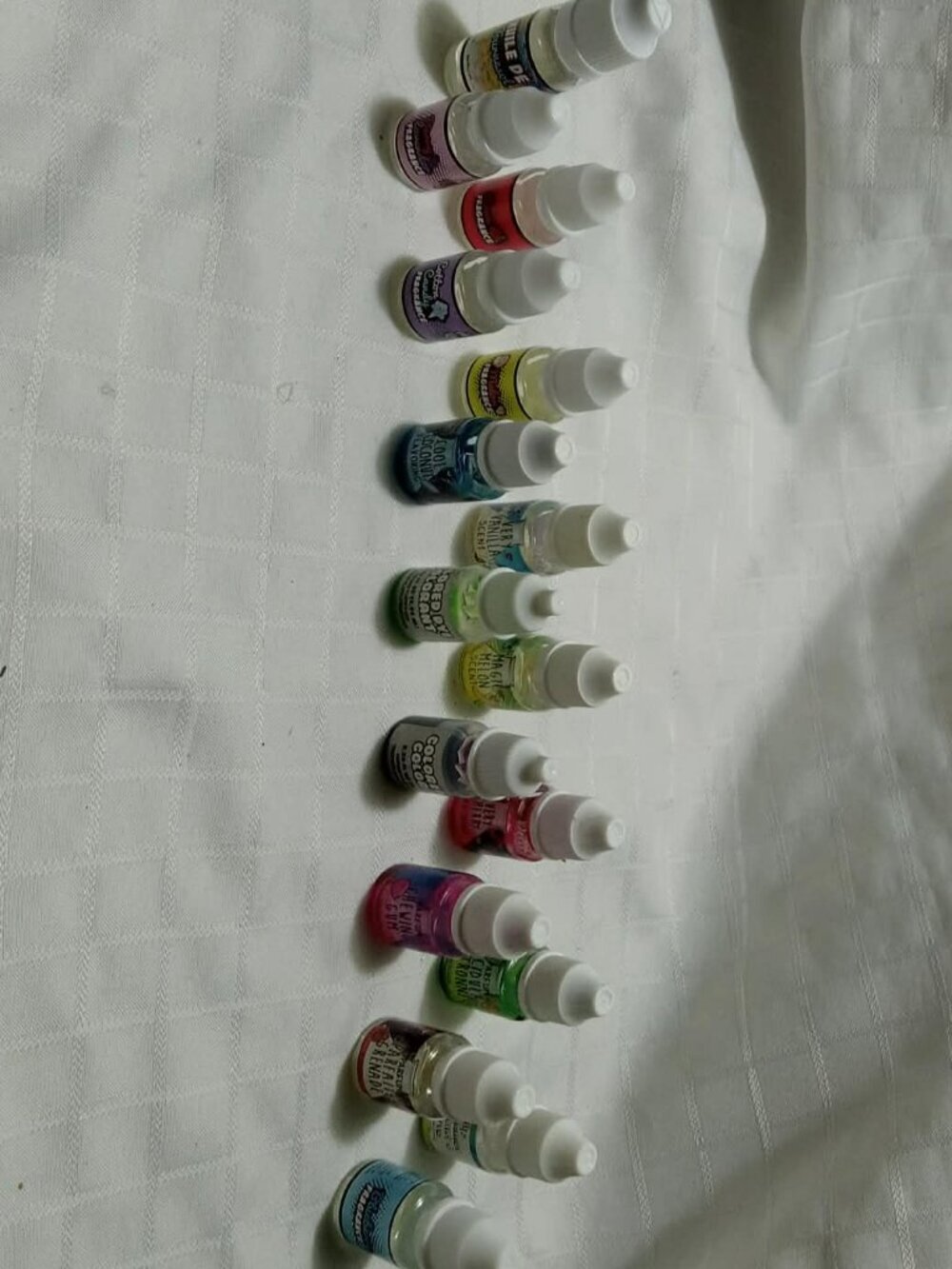 16 + 1: Set of opened bottles of fragrances and colorings for DIY+sunflower oil